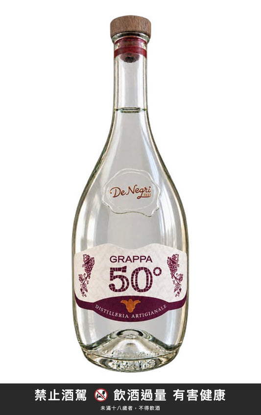De Negri {'t': 'De Negri Grappa 50° 700ml', 'h': 'Grappa giovane a 50%, da vinacce rosse e bianche', 'b': 'Grappa bianca, non invecchiata, distillata da un insieme di vinacce di uve rosse e bianche. Fa parte della linea Spirito di Zarpa, dedicata alle grappe giovani. Da gustare liscia, in piccole dosi, a fine pasto.', 'm': 'Grappa da vinacce rosse e bianche.'} 700ml｜禁止酒駕 飲酒過量有害健康