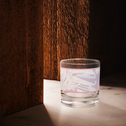 Whiskyglas – Pan Piano am Klavier