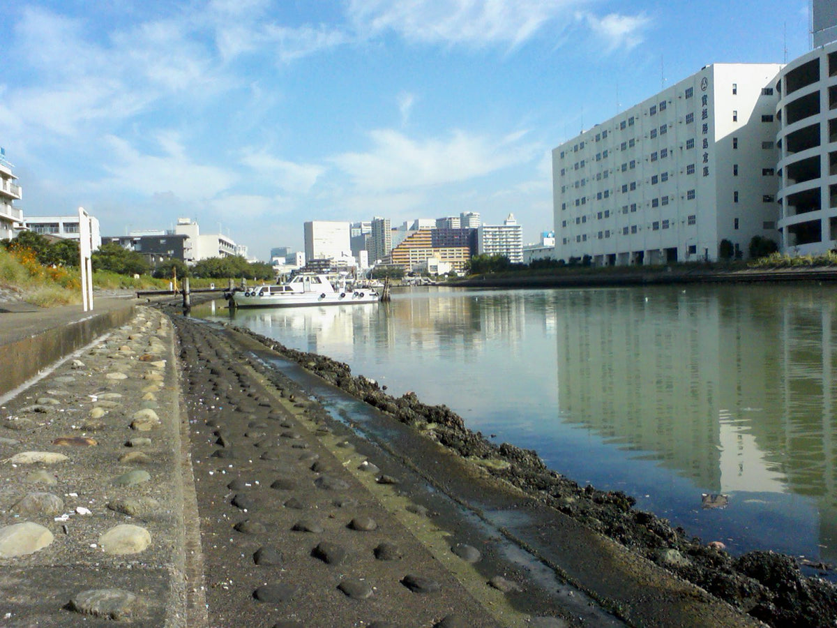 Der Kanal in Shinagawa, an dem die Destillerie liegt