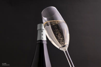 微発泡 雪夜月 Celebration Modelのグラス／微發泡雪夜月Celebration Model酒杯示意／Sparkling Yukiyozuki Celebration Model serving glass
